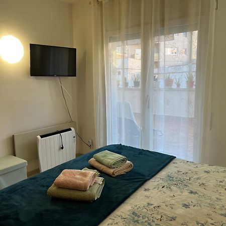 Comode Apartament Al Bell Mig De Girona Exteriér fotografie