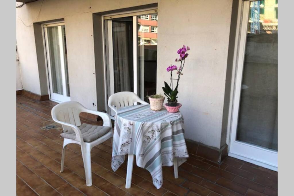 Comode Apartament Al Bell Mig De Girona Exteriér fotografie
