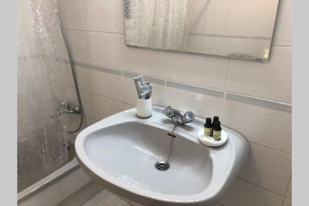Comode Apartament Al Bell Mig De Girona Exteriér fotografie