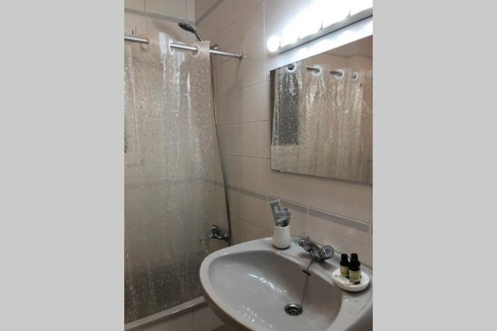 Comode Apartament Al Bell Mig De Girona Exteriér fotografie